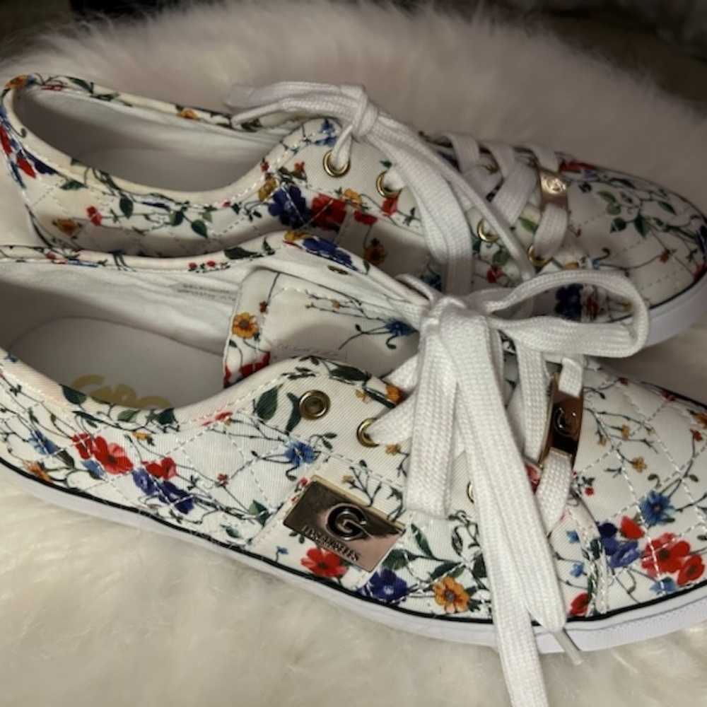 Woman's Floral GBG Los Angeles